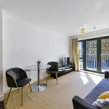 Luxe 1 Bed Flat 5 Mins To Stratford - Free Parking Apartment London Luaran gambar