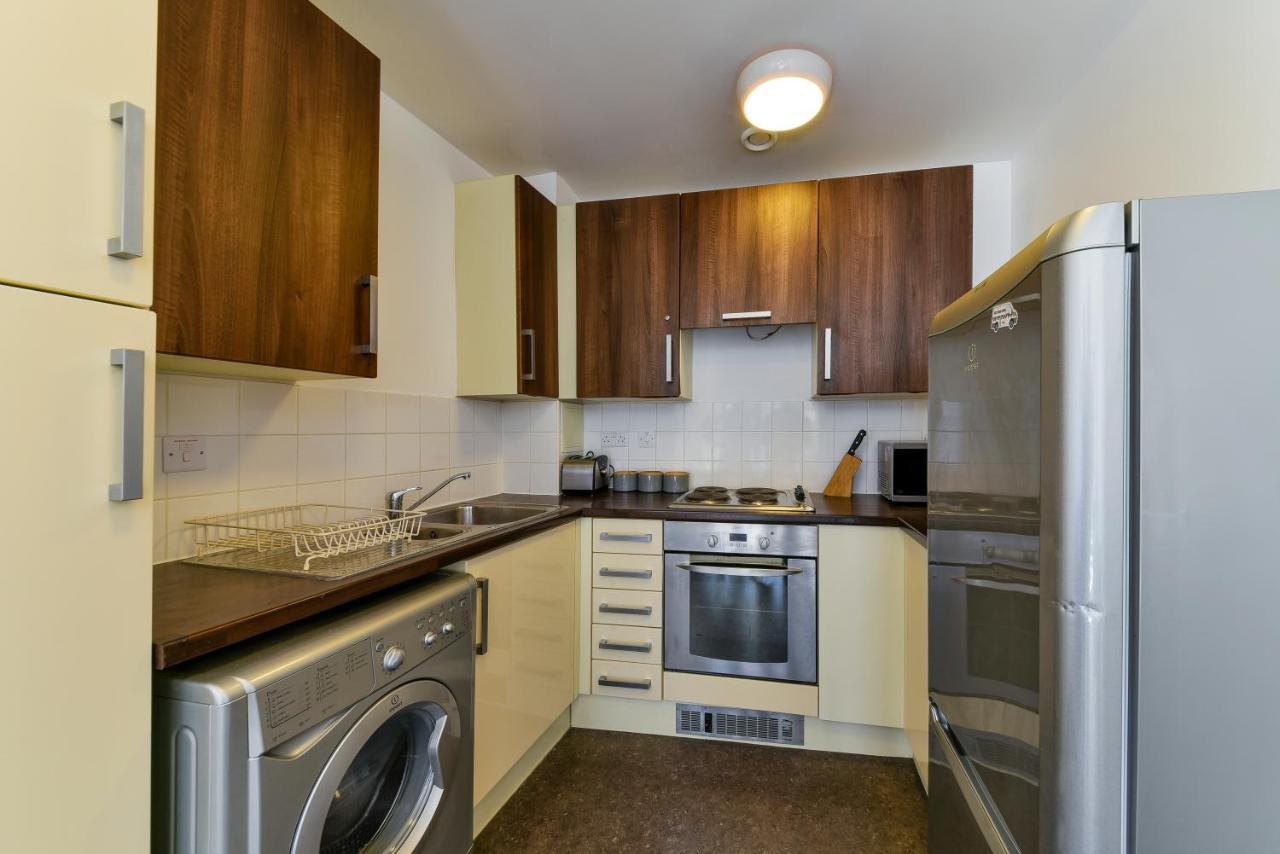 Luxe 1 Bed Flat 5 Mins To Stratford - Free Parking Apartment London Luaran gambar