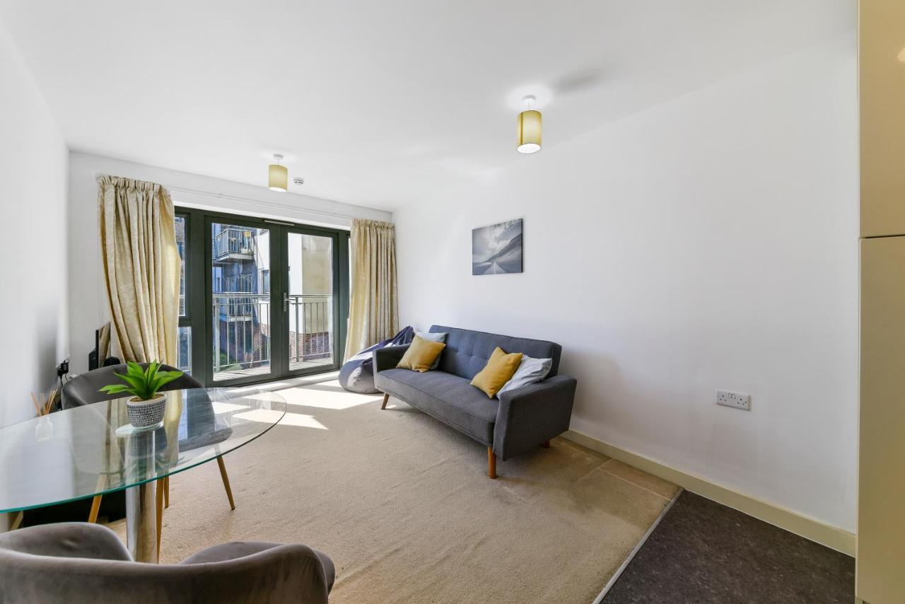 Luxe 1 Bed Flat 5 Mins To Stratford - Free Parking Apartment London Luaran gambar