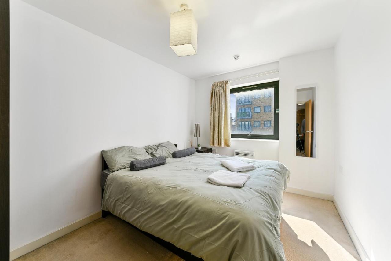 Luxe 1 Bed Flat 5 Mins To Stratford - Free Parking Apartment London Luaran gambar